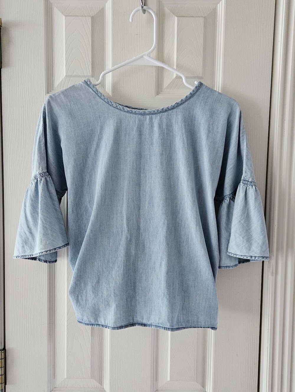 Express, Chambray 3/4 Sleeve Top With Back Bow, Sz Sm, EC, 18" P2P